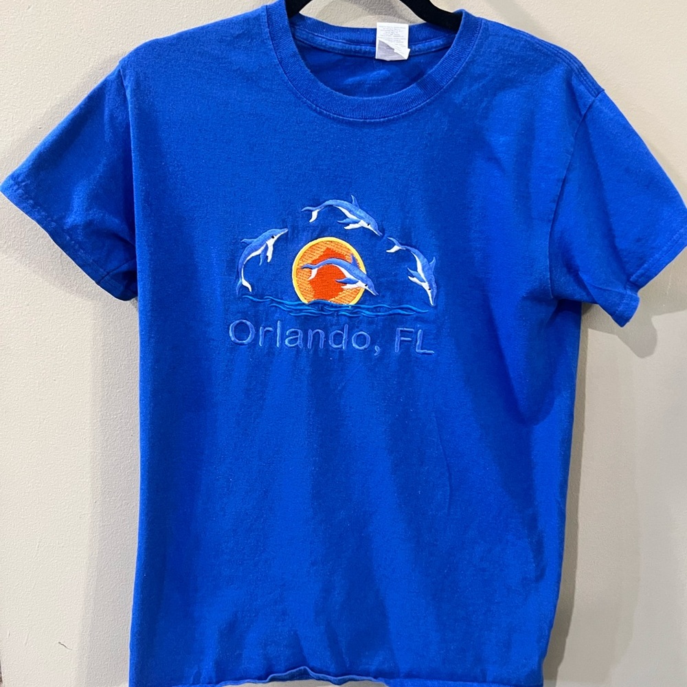 Orlando FL Tshirt with Embroidered Dolphins - Size Small